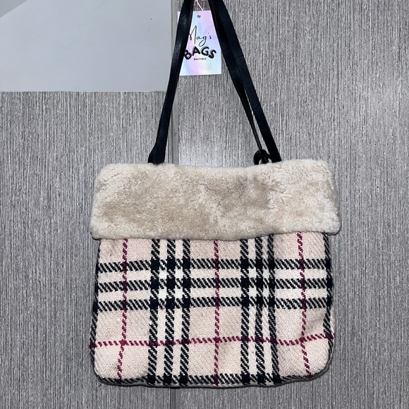 Burberry: Sherpa Fur Shearling Nova Check Reversible Tote ❤️ (rare find) - Picture 3 of 16